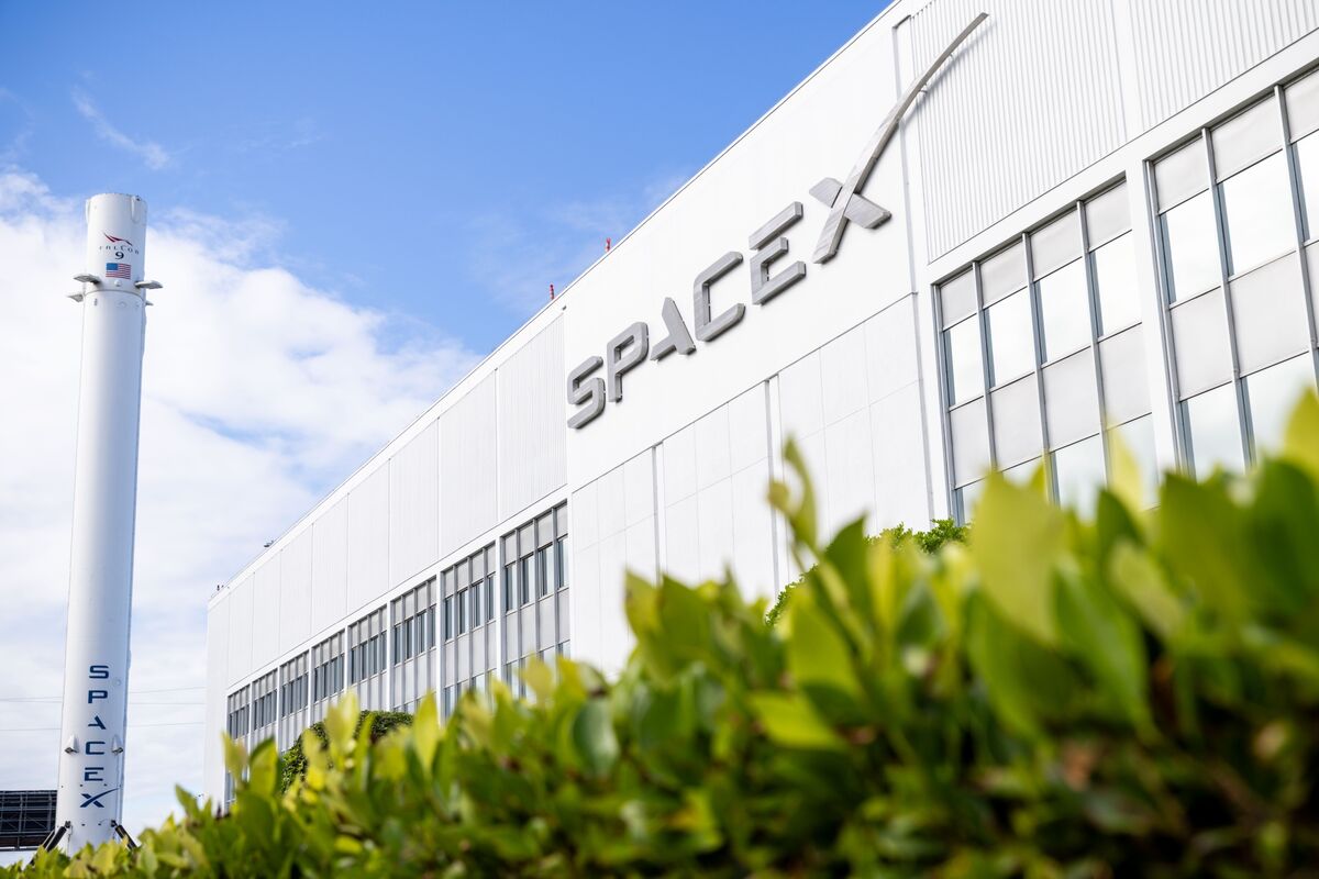 马斯克称_SpaceX_完成_400_亿美元芯片债务融资 图1